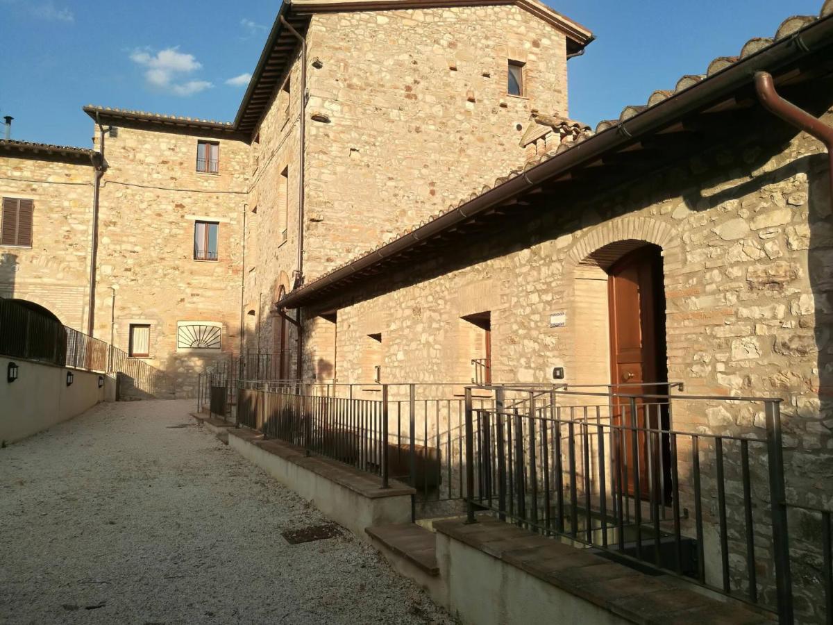 Apartment Ginestra 1 Bedroom 5 Pax shared pool - Housity