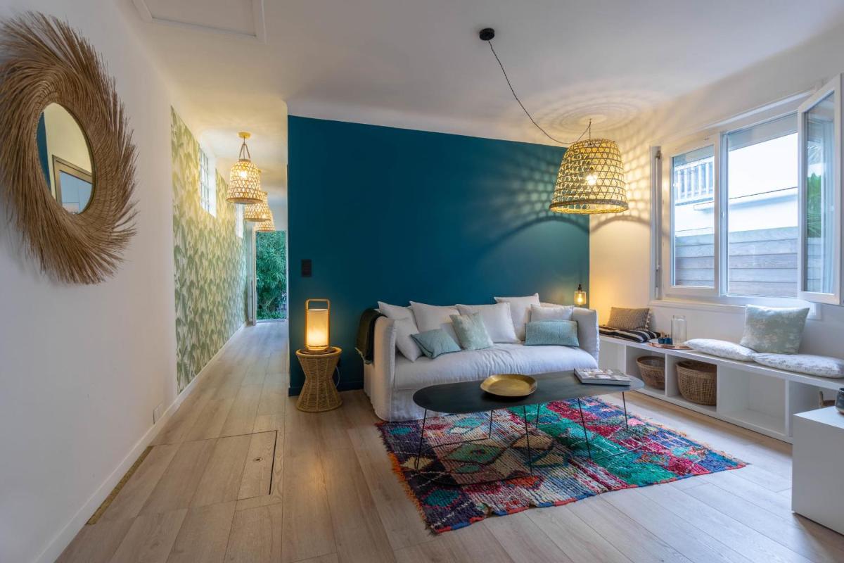 COCOON KEYWEEK Holiday House with lovely patio in Biarritz city center - Housity