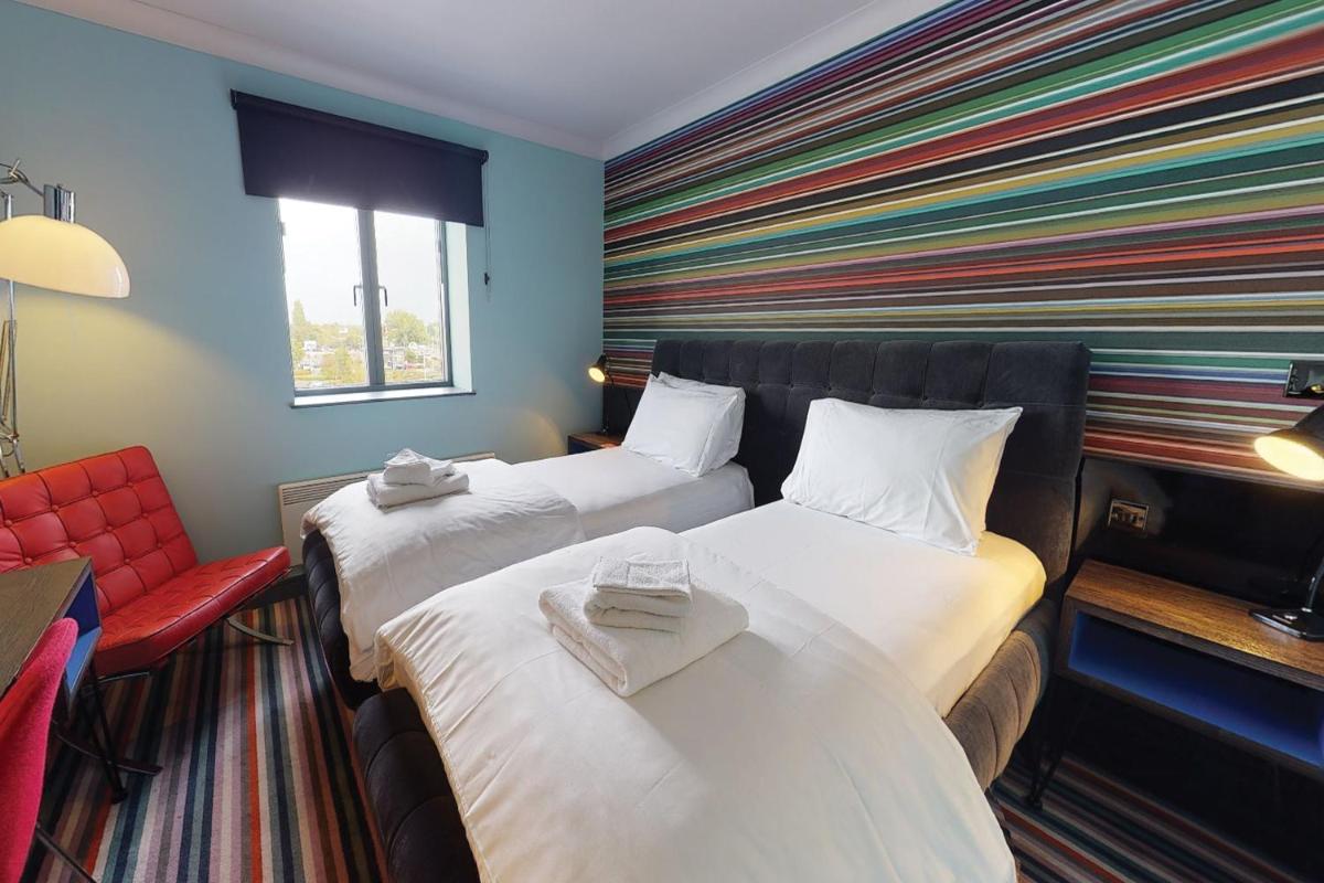 Village Hotel Birmingham Walsall - Housity