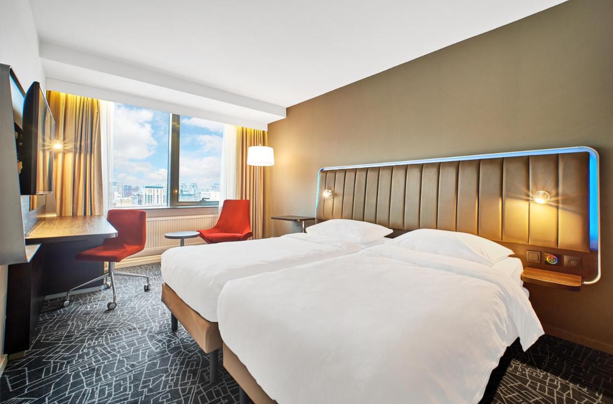 Suitetrails - Park Inn by Radisson Kyiv Troyitska