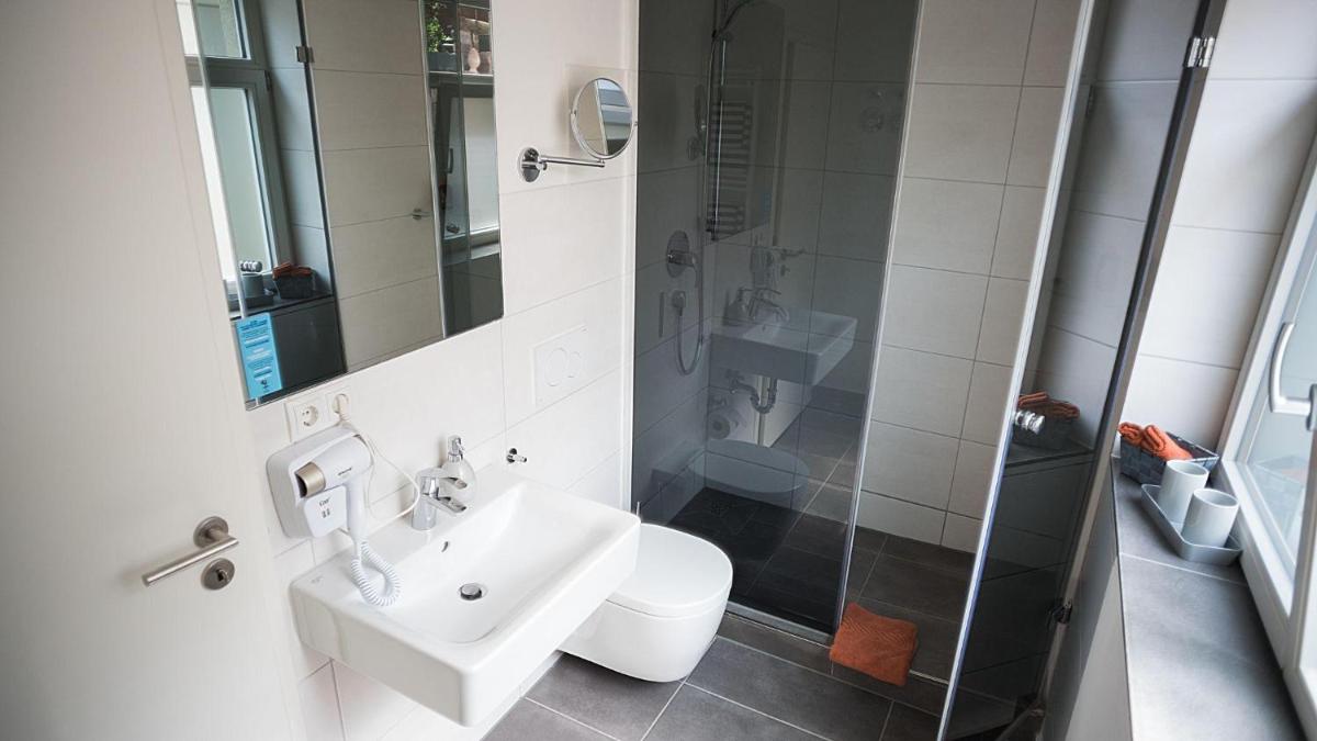 Suitetrails - OMAS-STUBB-das-Komfort-DZ-mit-Balkon-im-Herrenhaus
