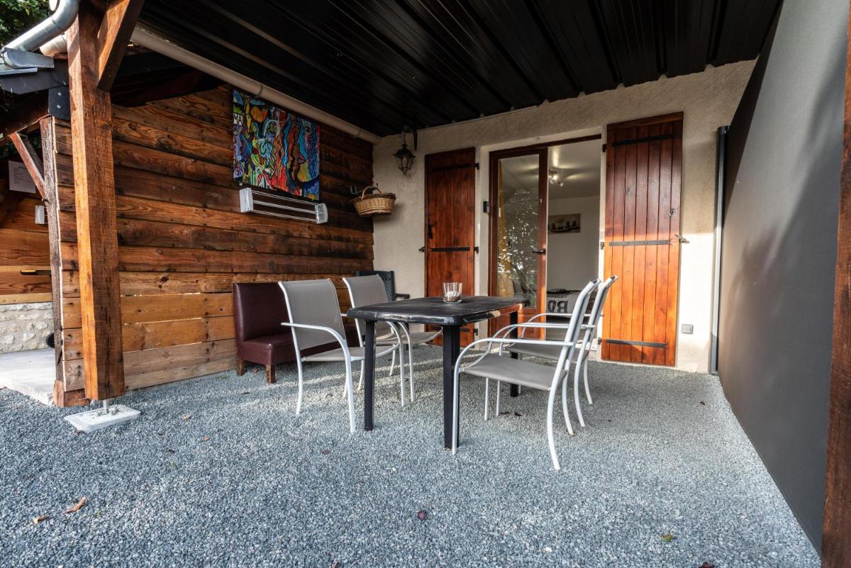 La Maison au Bord du Lac - Housity