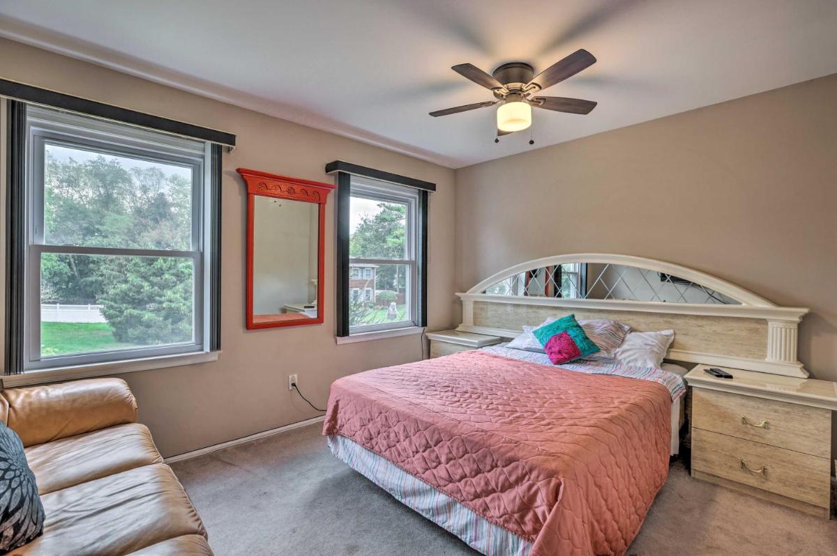 Jersey Home with Private In-Ground Pool and Hot Tub! - Housity