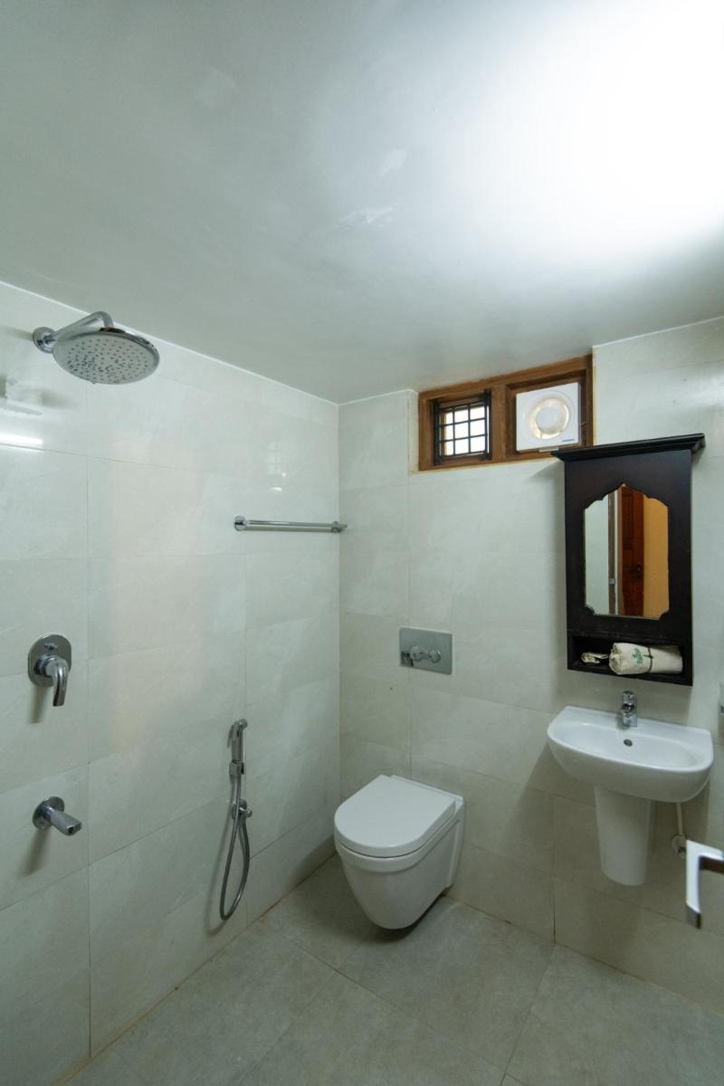 POOTHALI HOMESTAY - Housity