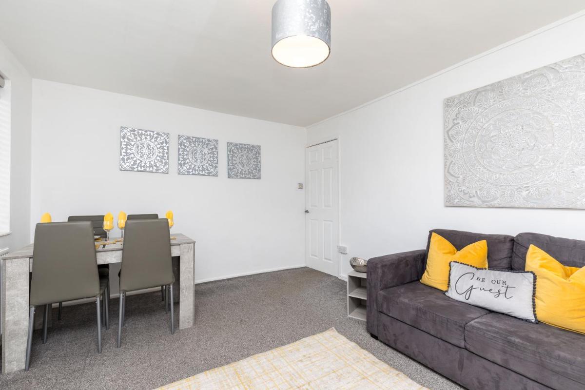 Lark Rise Apartment- 3BR - Housity