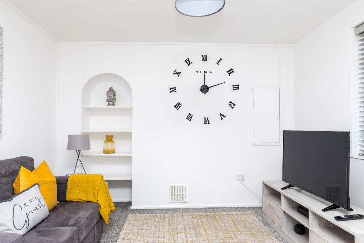 Lark Rise Apartment- 3BR - Housity
