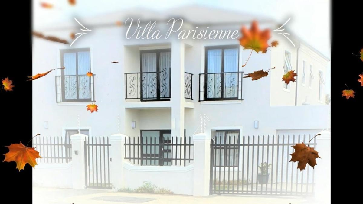 Suitetrails - Modern upmarket 5 bedroom, 4 bathroom Halaal Guest house- Villa with pool, central to CTown