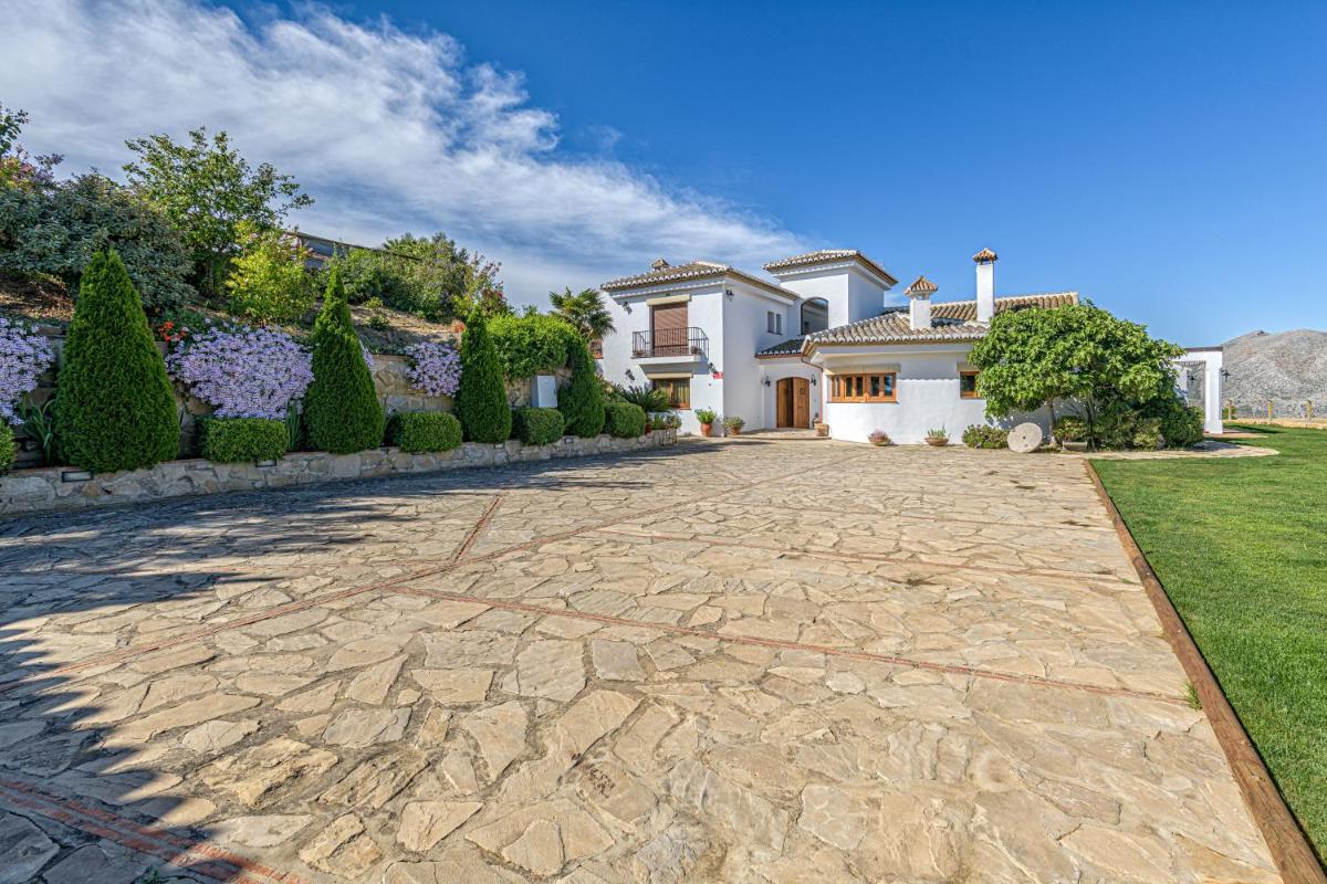 Villa Antequera - Housity