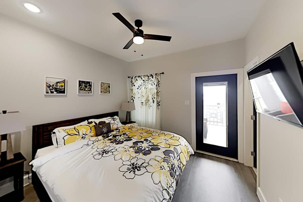 Luxurious Family-friendly Oasis with Laguna Views - Housity