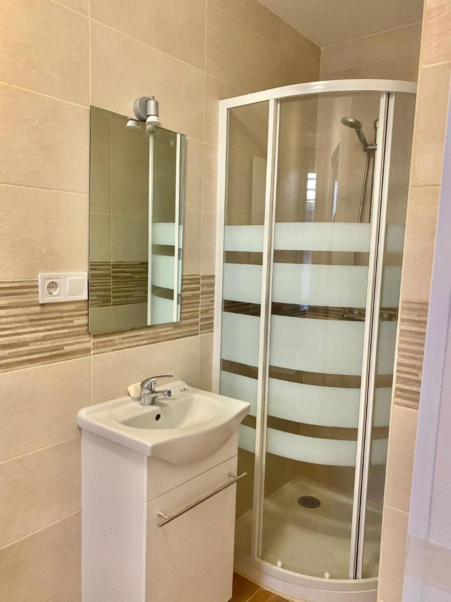 Centro Mirasierra - Metro Usera 01 - Housity