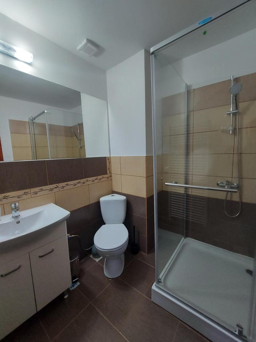 Pensiunea Poiana Luminoasă - Housity