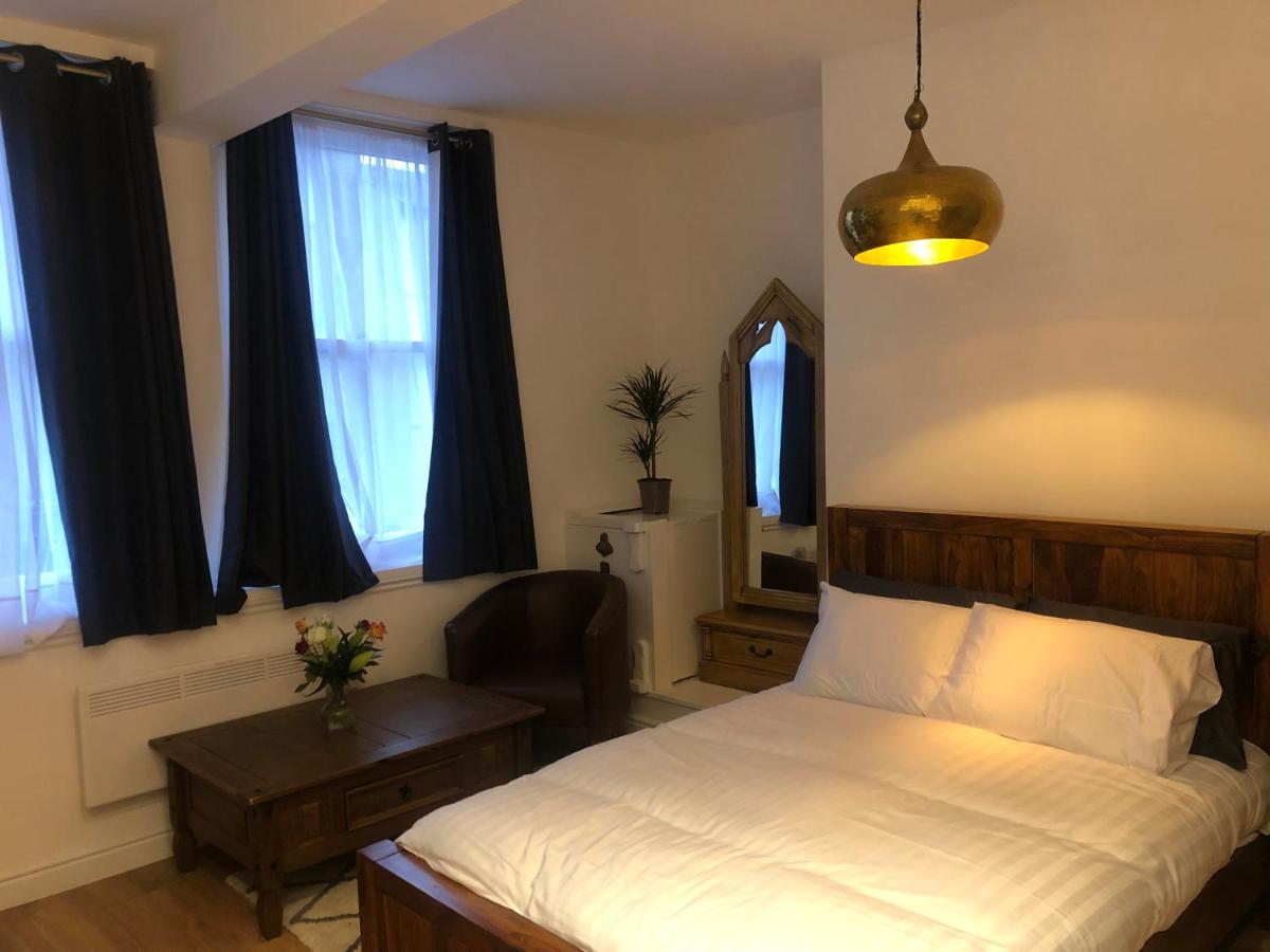 21 Frederick Street Apartment - Housity