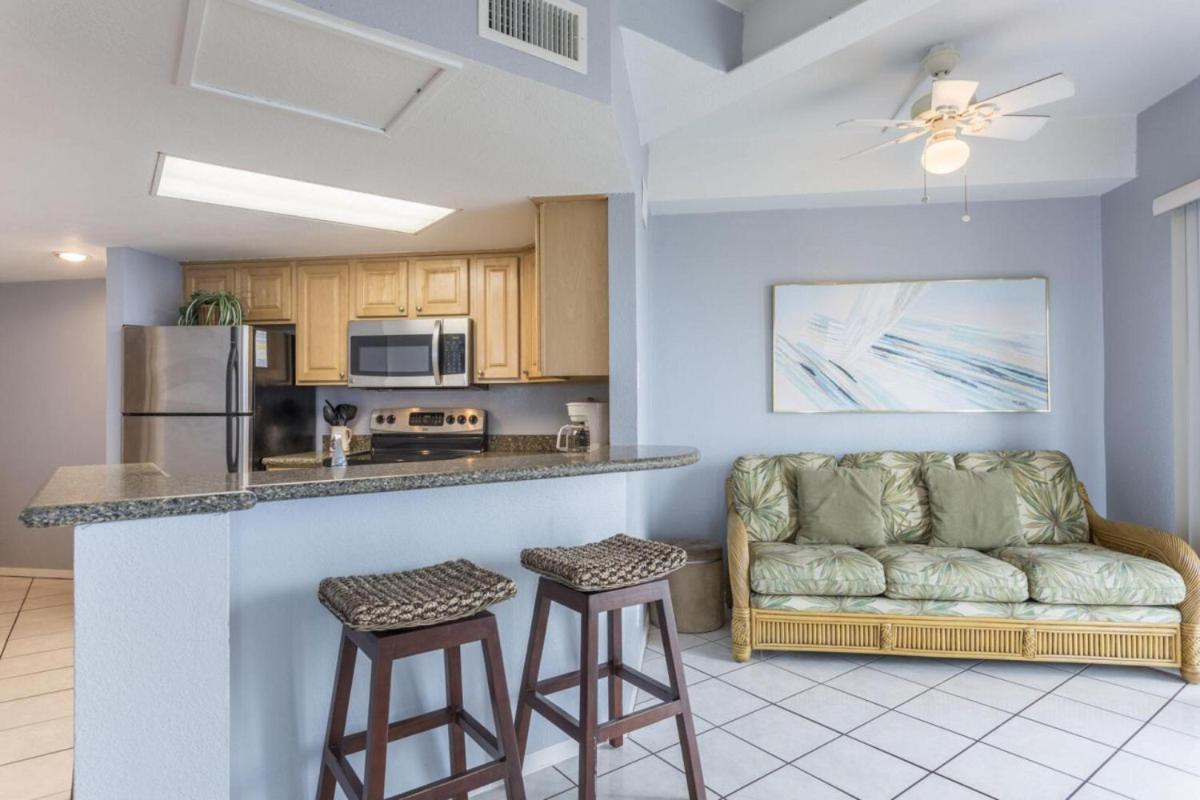 Aquarius 405 by Padre Island Rentals - Housity