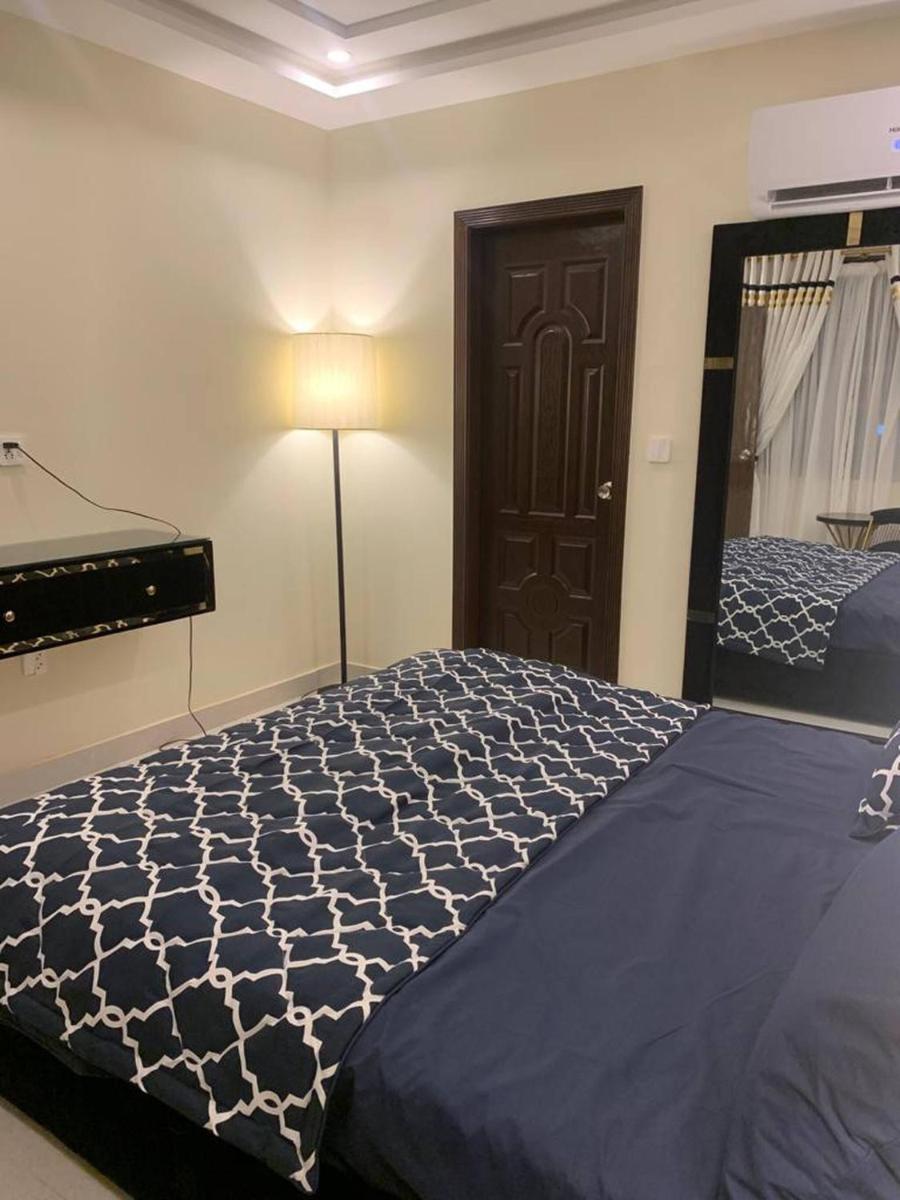 Suitetrails - 1 Bedroom Apartment, Bahria Town Lahore Diamount01