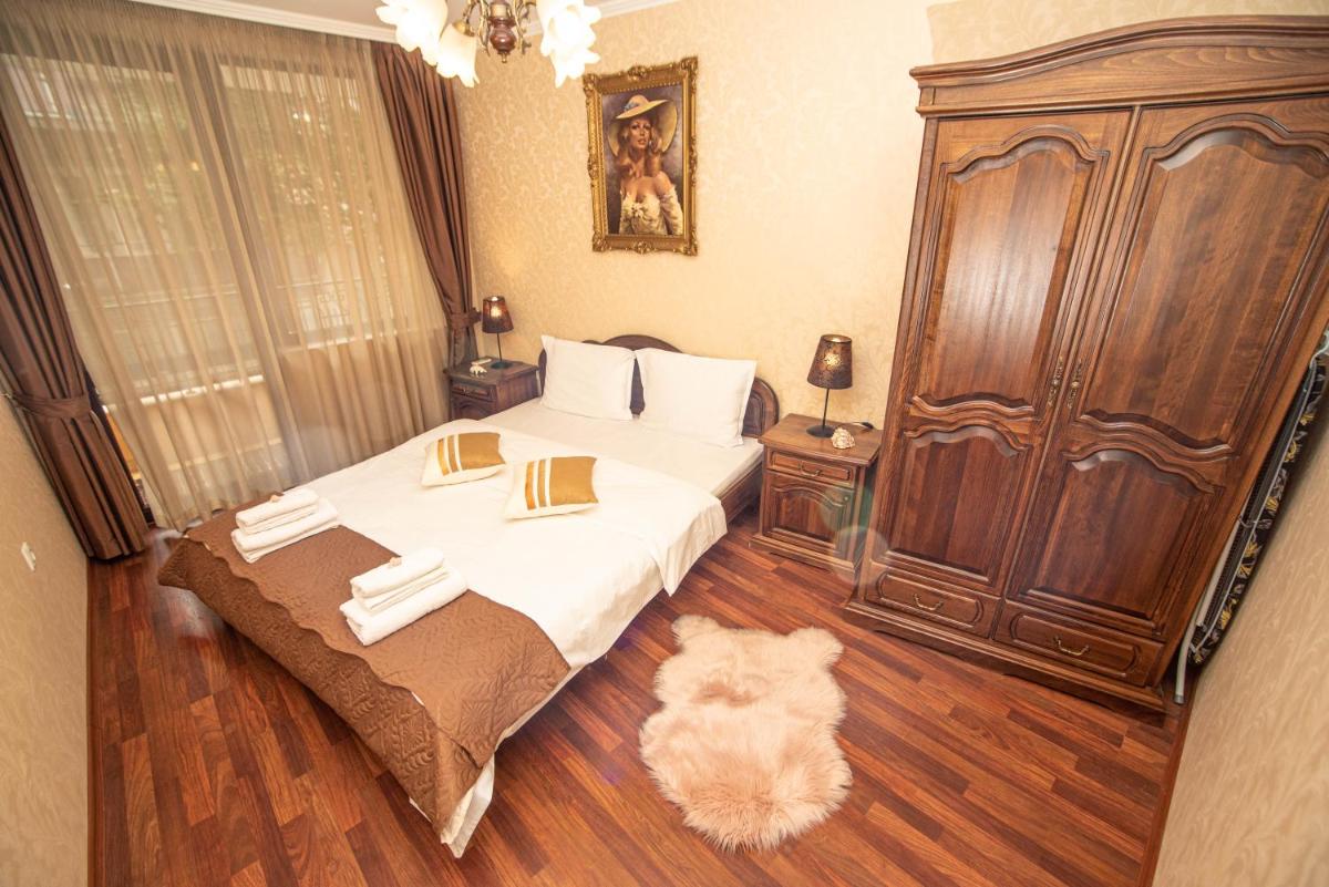 Suitetrails - Vazov Residence , one bedroom top centre apartment