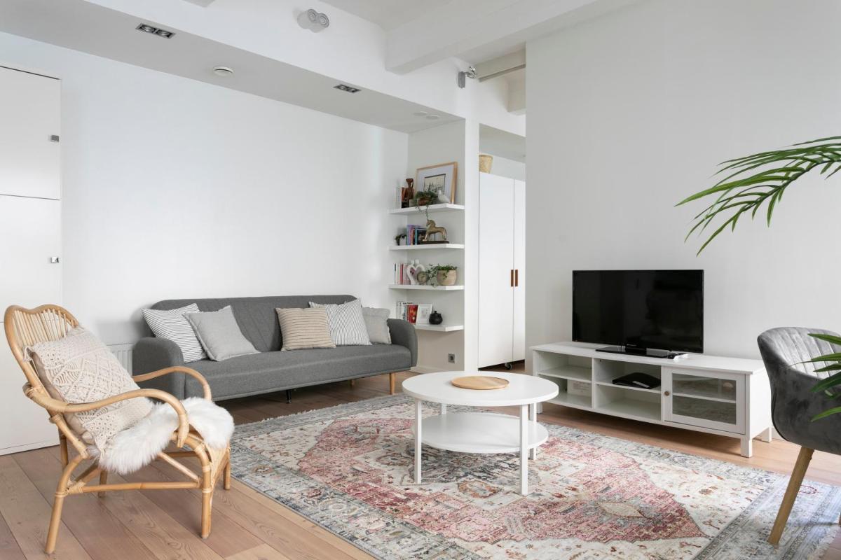 2ndhomes Loft Apartment with Spa & Balcony by the White Church - Housity