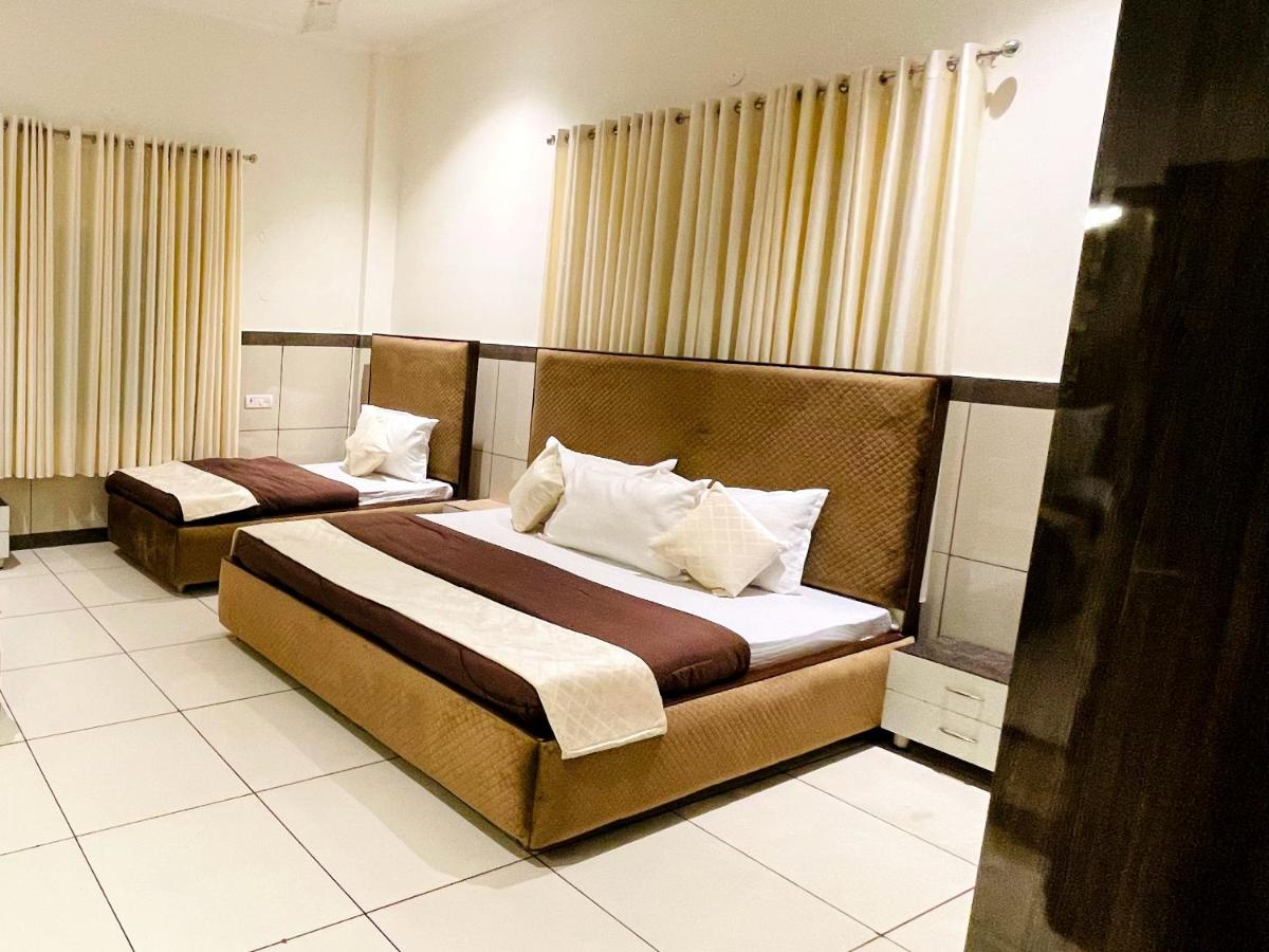 Suitetrails - Primrose Hotel and Restaurant