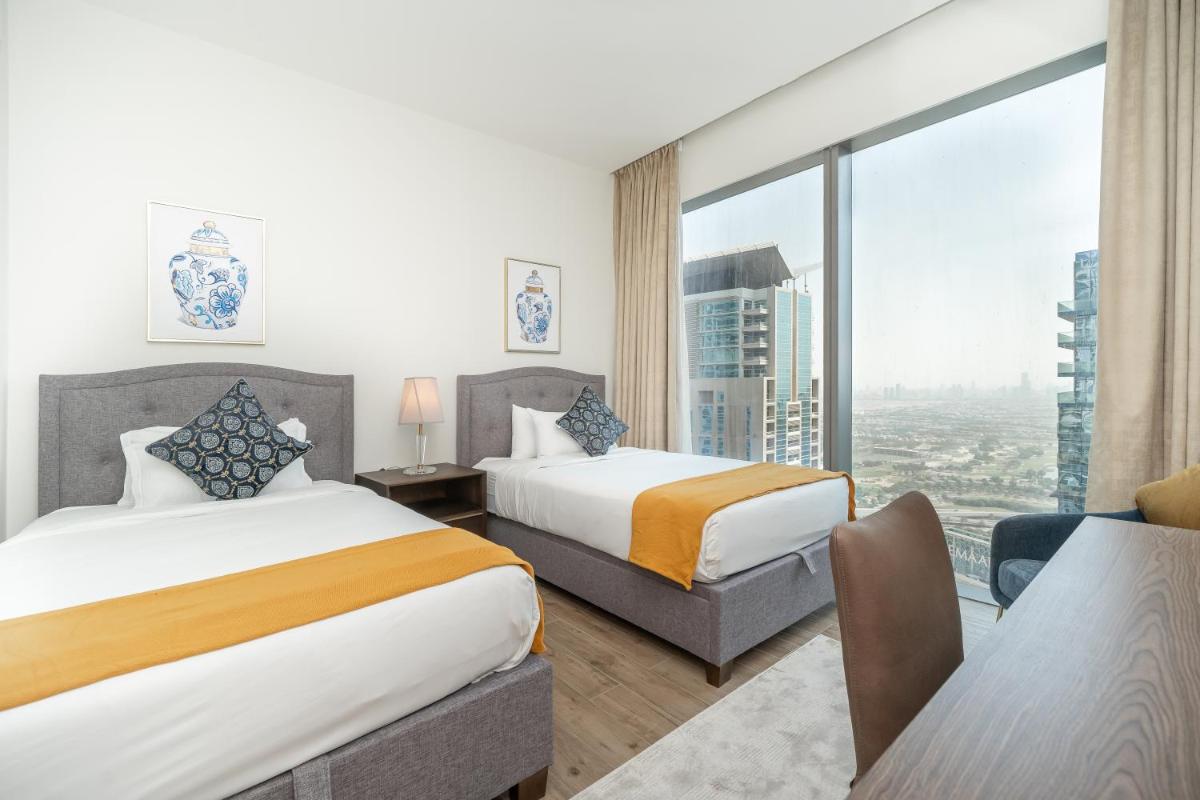 Luton Vacation Homes - Luxury & High floor 2BR , Jumeirah Living Marina Gate 3 - 48AB07 - Housity