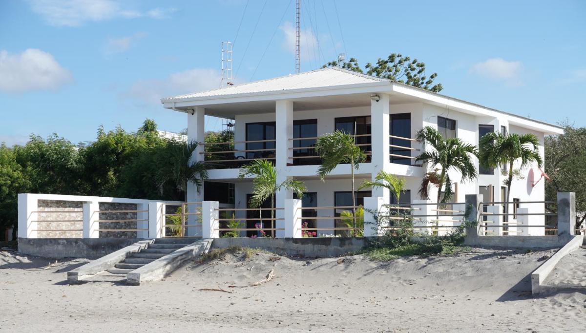 Amahula Beachfront Apartment, Oceanview and Terrace - Housity