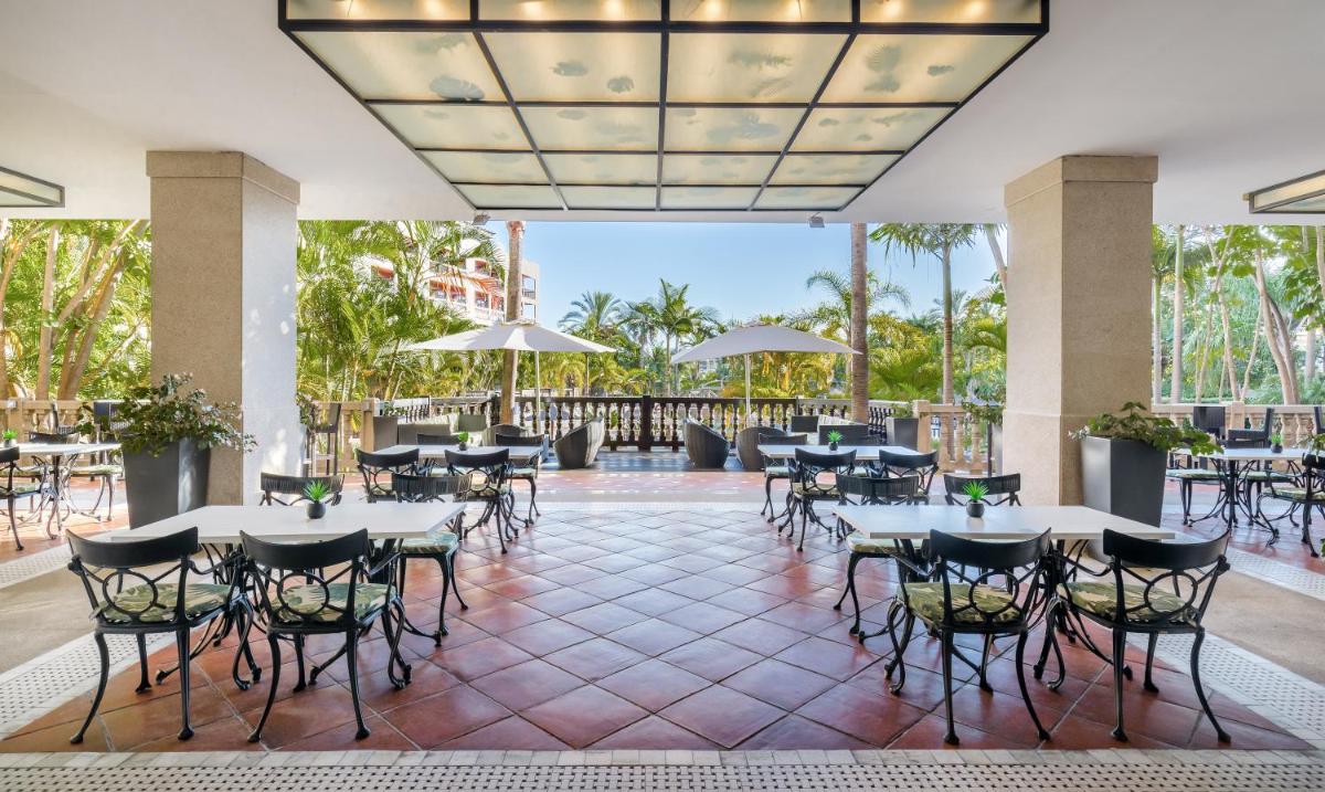Un restaurante o sitio para comer en Barceló Marbella