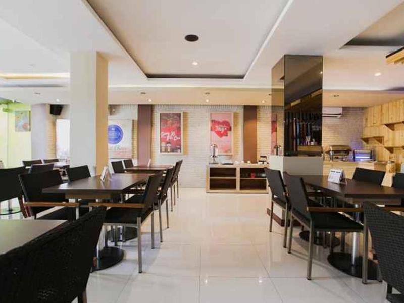 Life Puri Hotel Surabaya - Housity