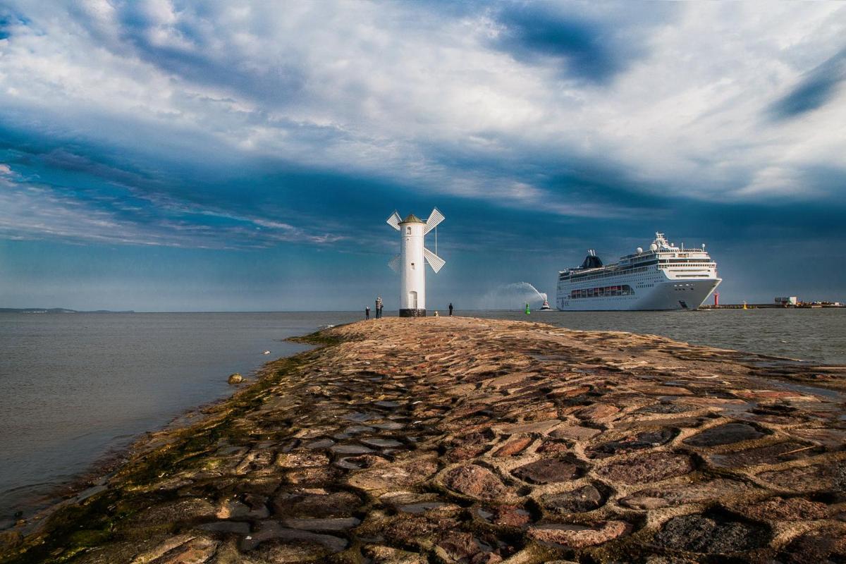 visit baltic - Lividus - Housity