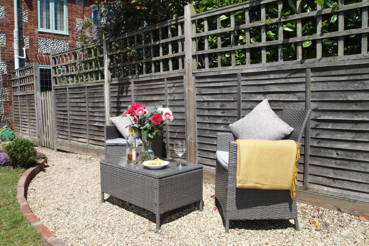 North Norfolk Coastal Cottage for 2 - Housity