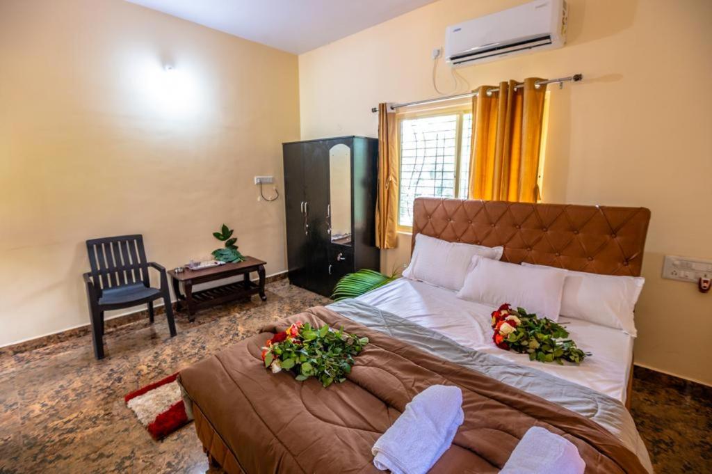 Saptami Hampi Homestay - Housity