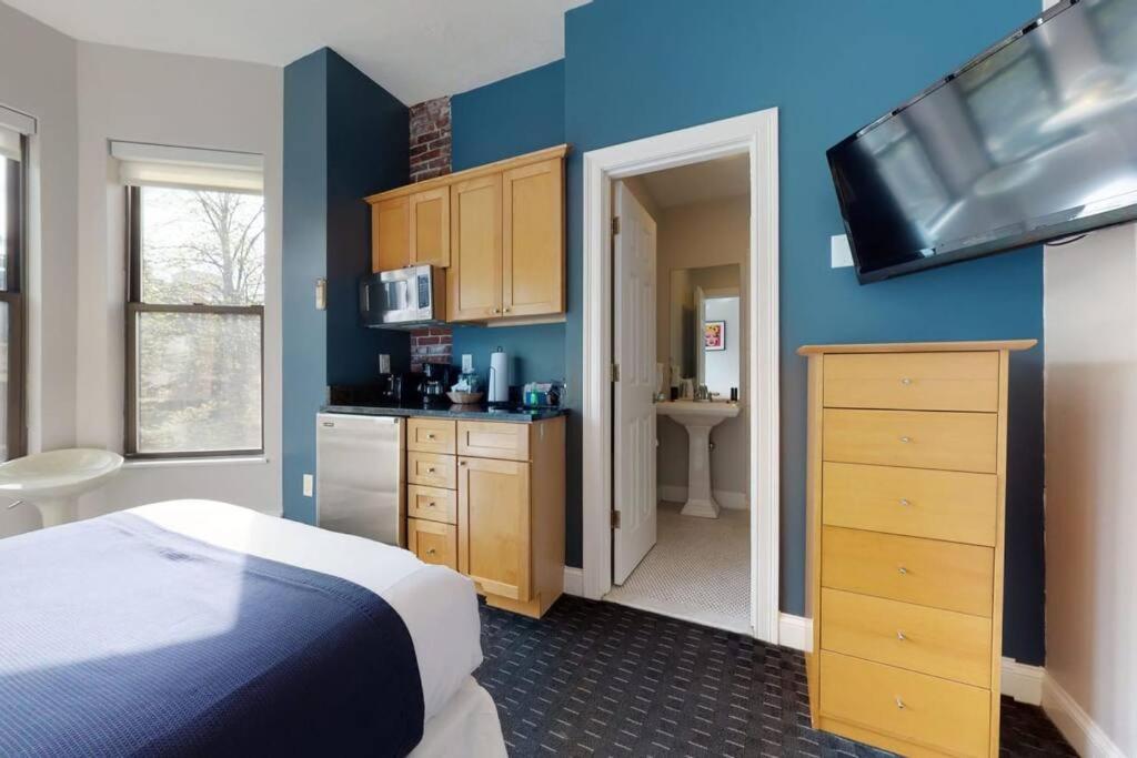 Centrally located Studio in the SouthEnd, #25 - Housity