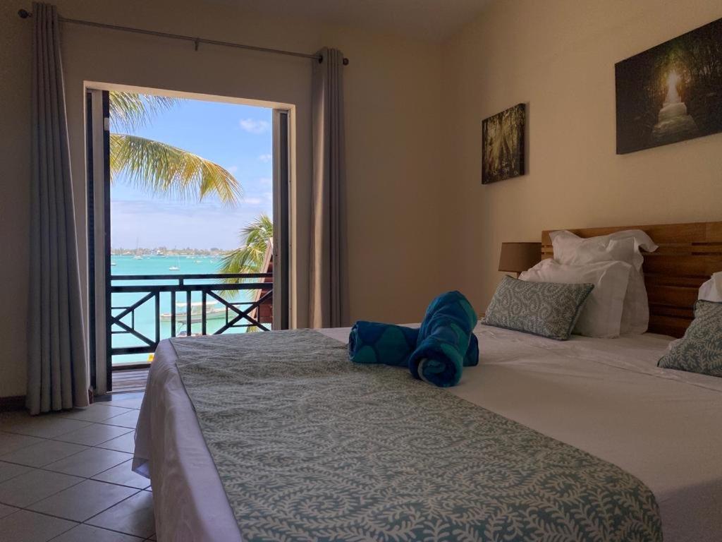 Grand Baie Seaview Penthouse - Housity