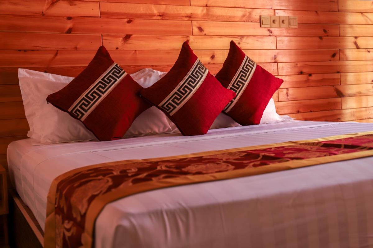 New Breeze Thoddoo Inn - Housity