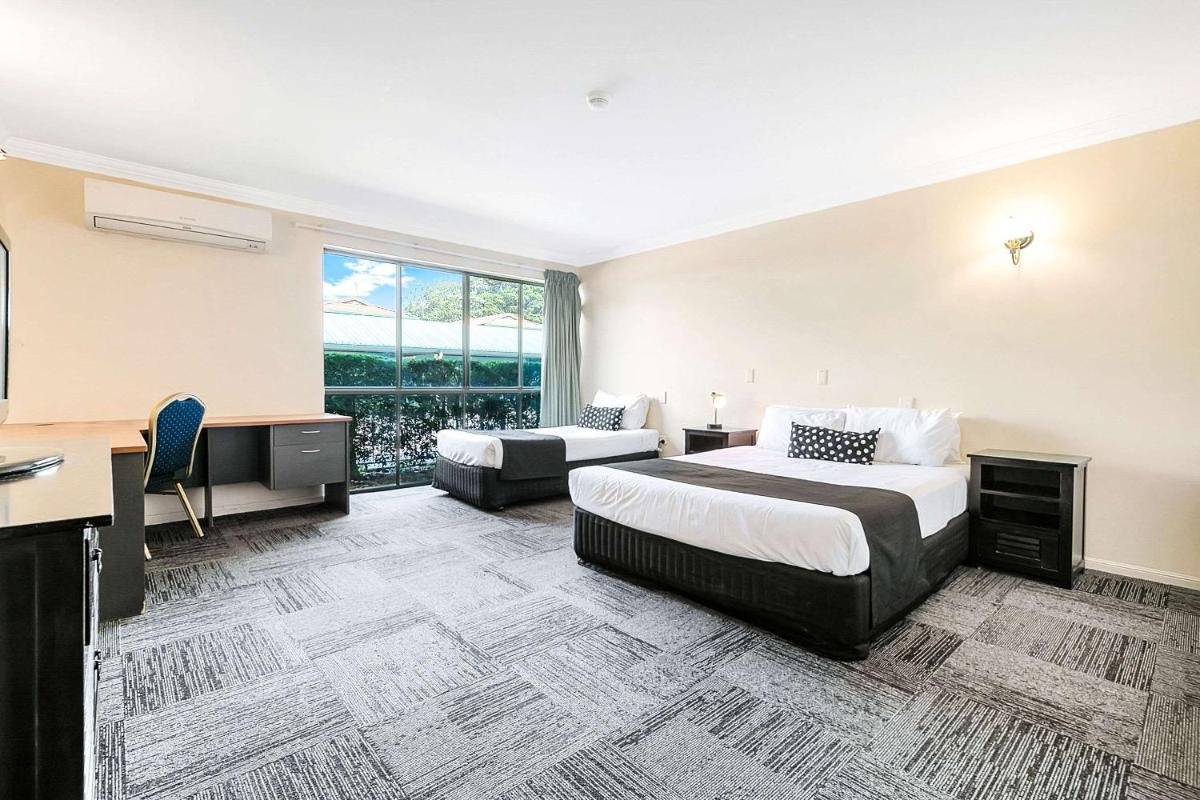 Comfort Hotel Pacific Cleveland - Housity