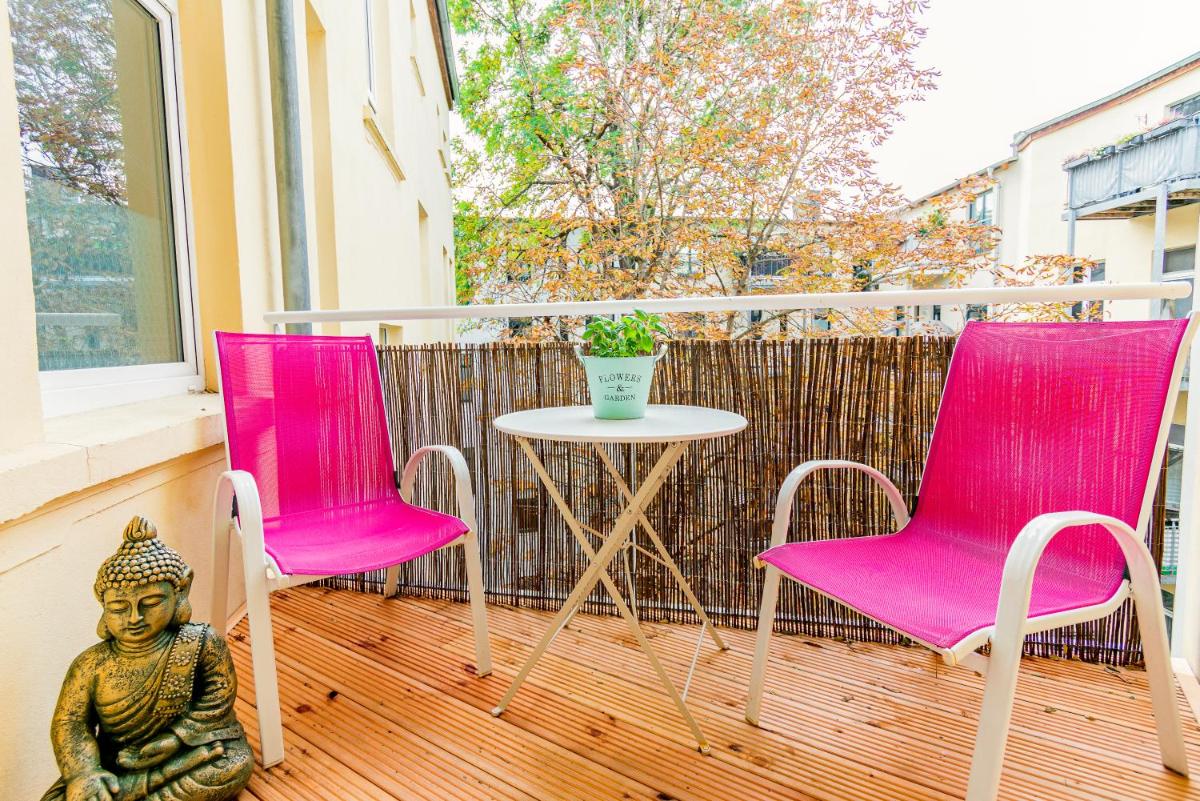 Helle Wohnung mit Balkon in grünen Innenhof - W-LAN, 4 Schlafplätze - Housity