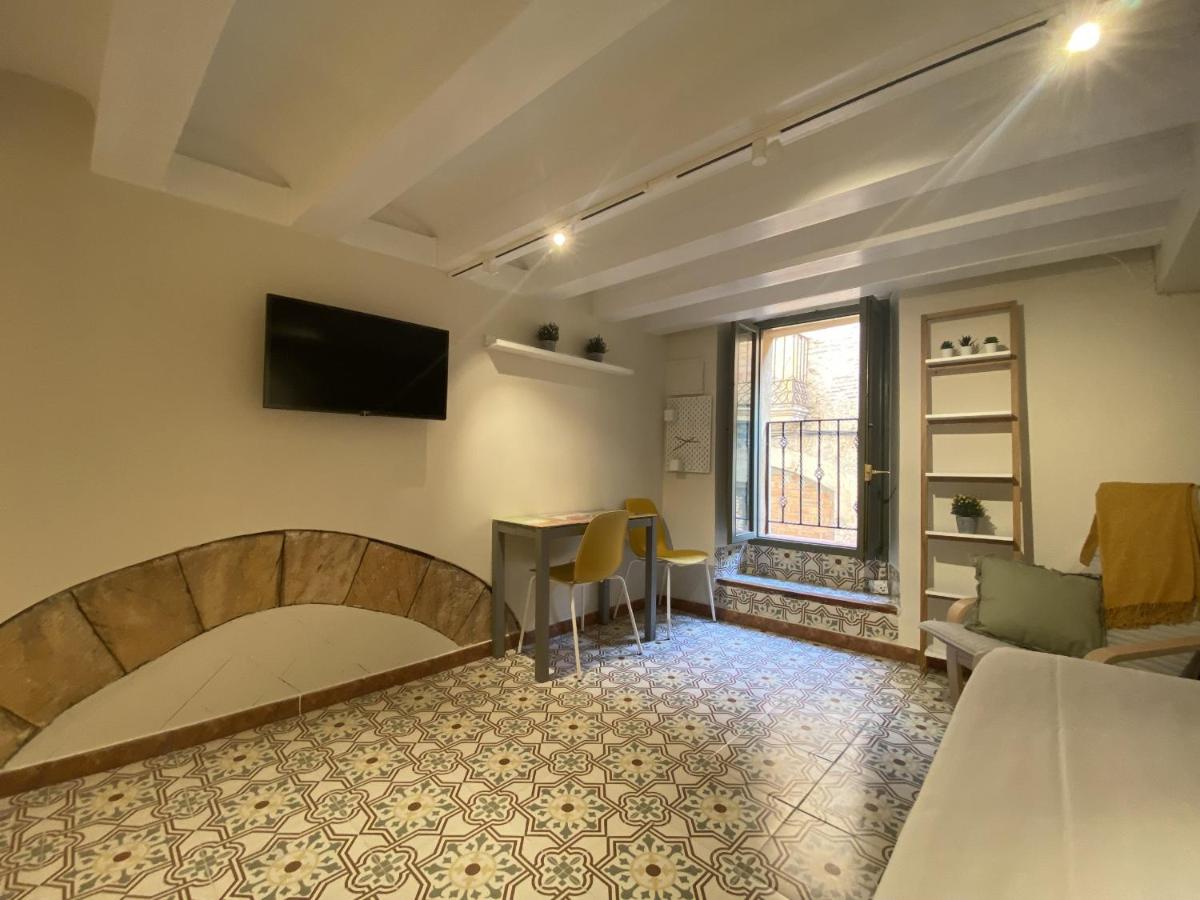 TarracoHomes, TH143 Studio Old Town - Housity