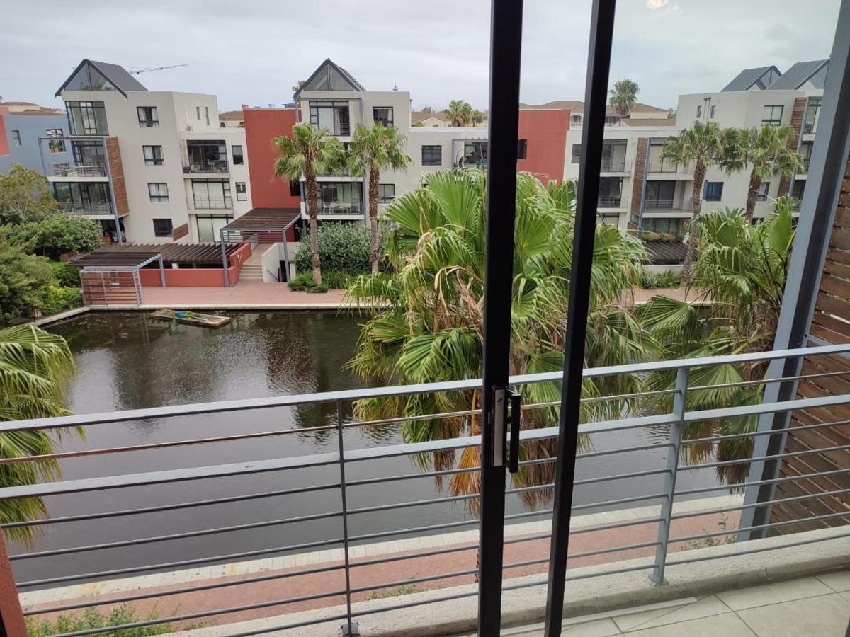 Belina - Quayside Canal View - Housity