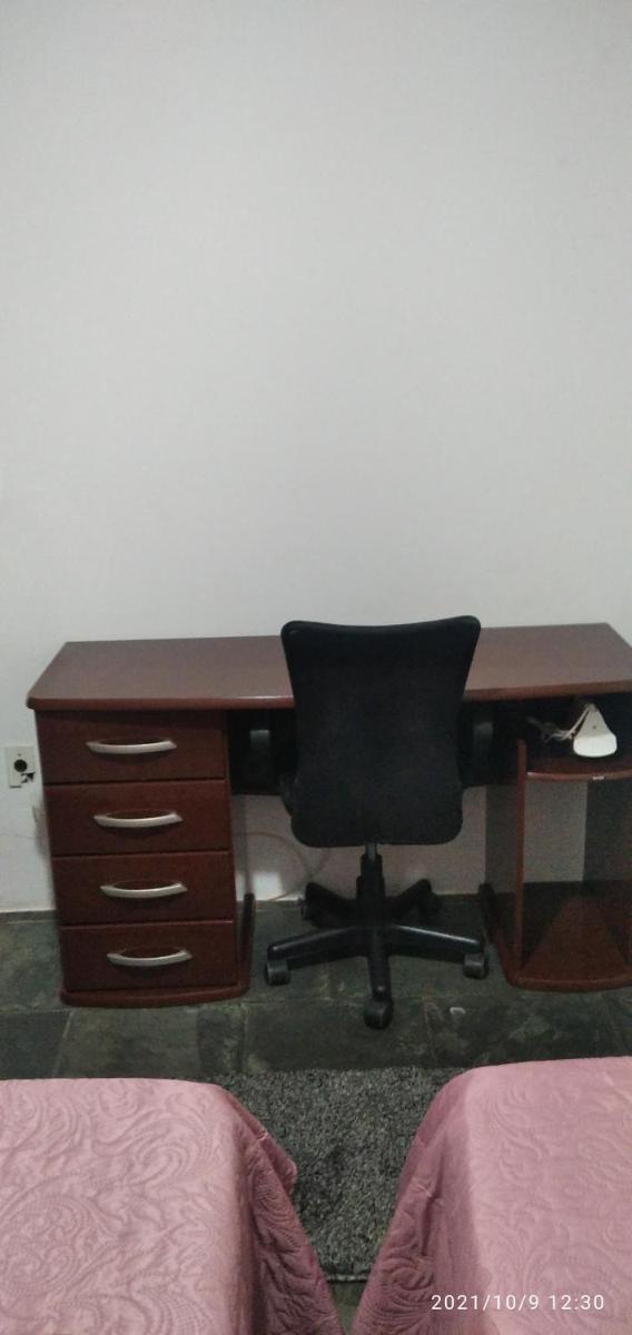 linda casa em Botucatu prox ao faculdade Lageado - Housity