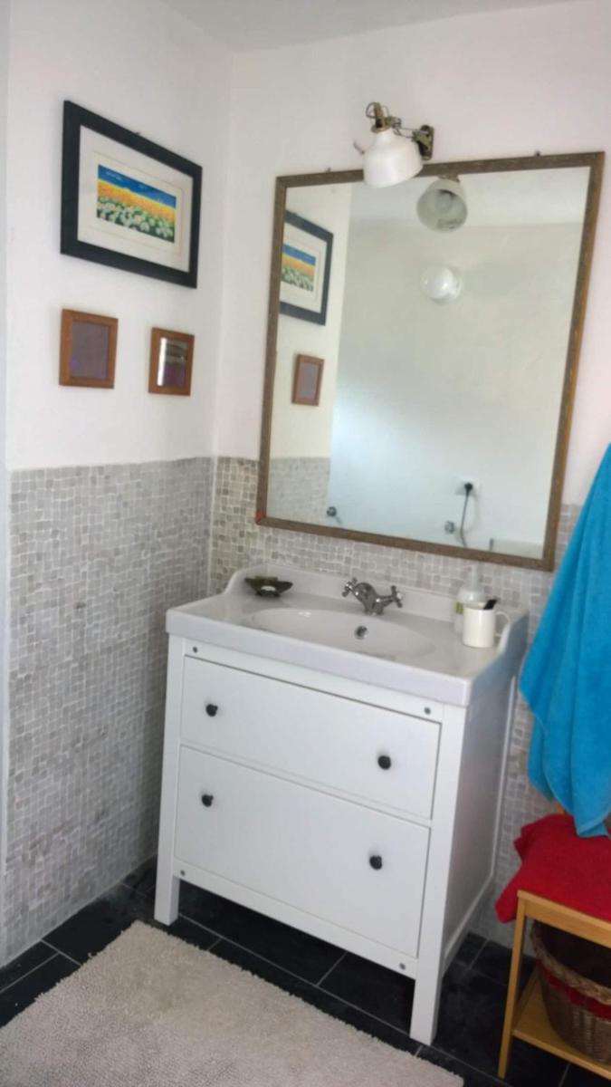 Quieta casetta in una Liguria insolita - Housity