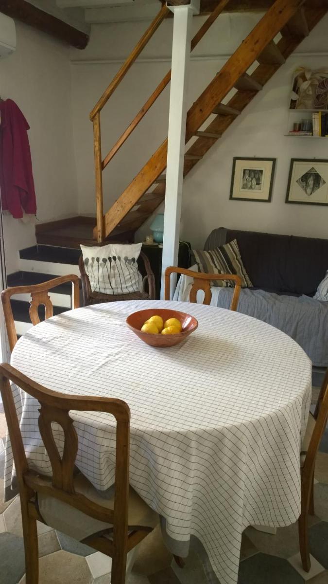 Quieta casetta in una Liguria insolita - Housity