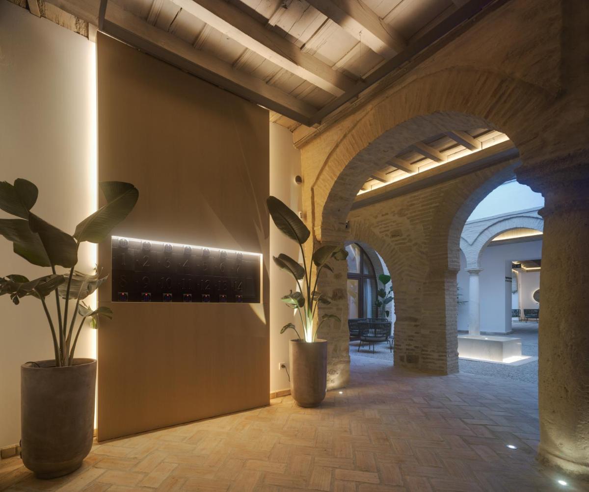 Apartamentos Los Patios del Pañuelo - Housity