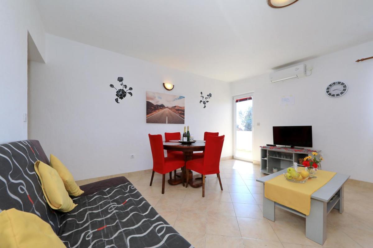 Apartments Luca - Housity