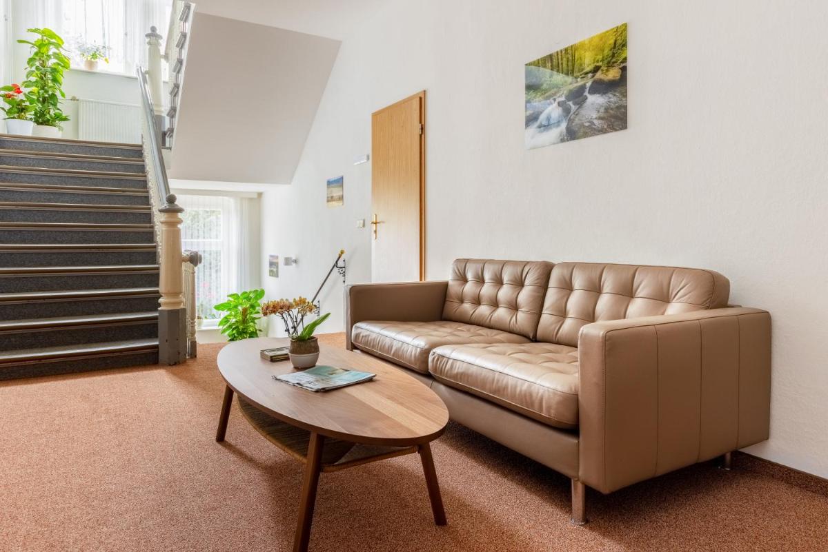Hotel Carola - Housity