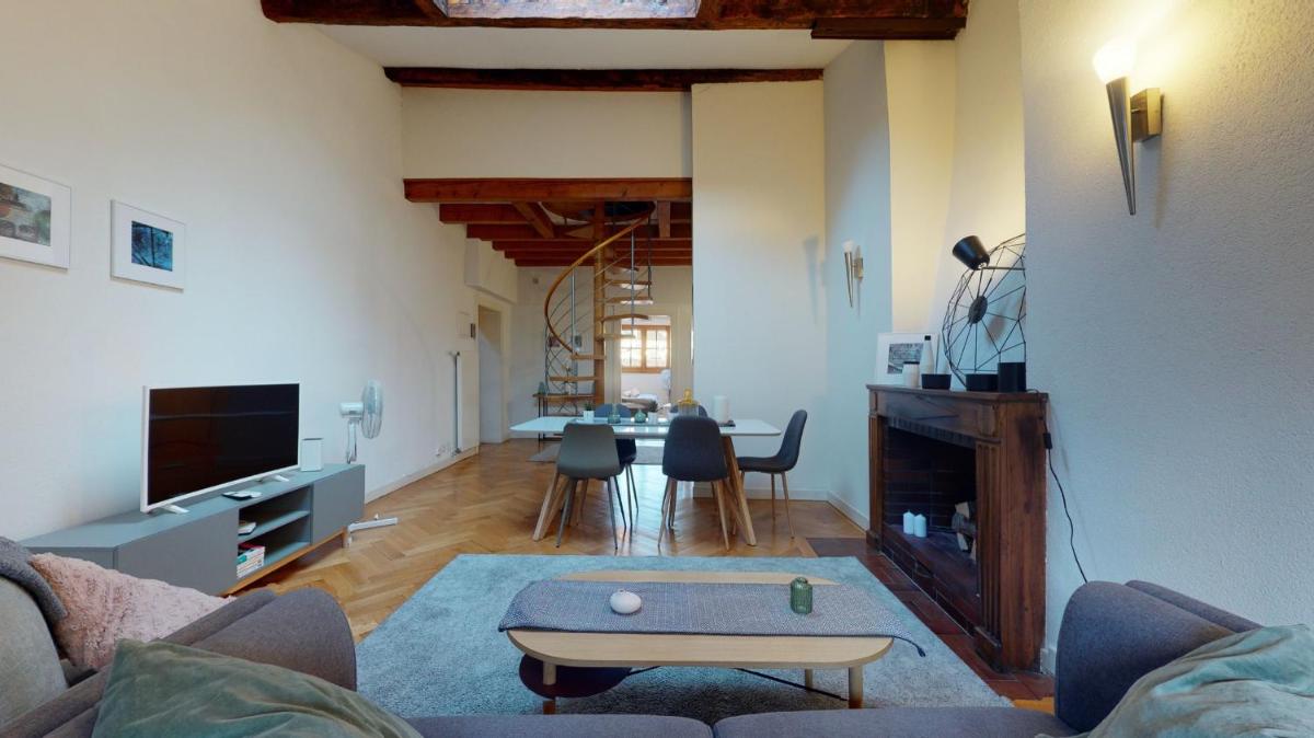 Modern apartment with a view of the Jet d'Eau - Housity