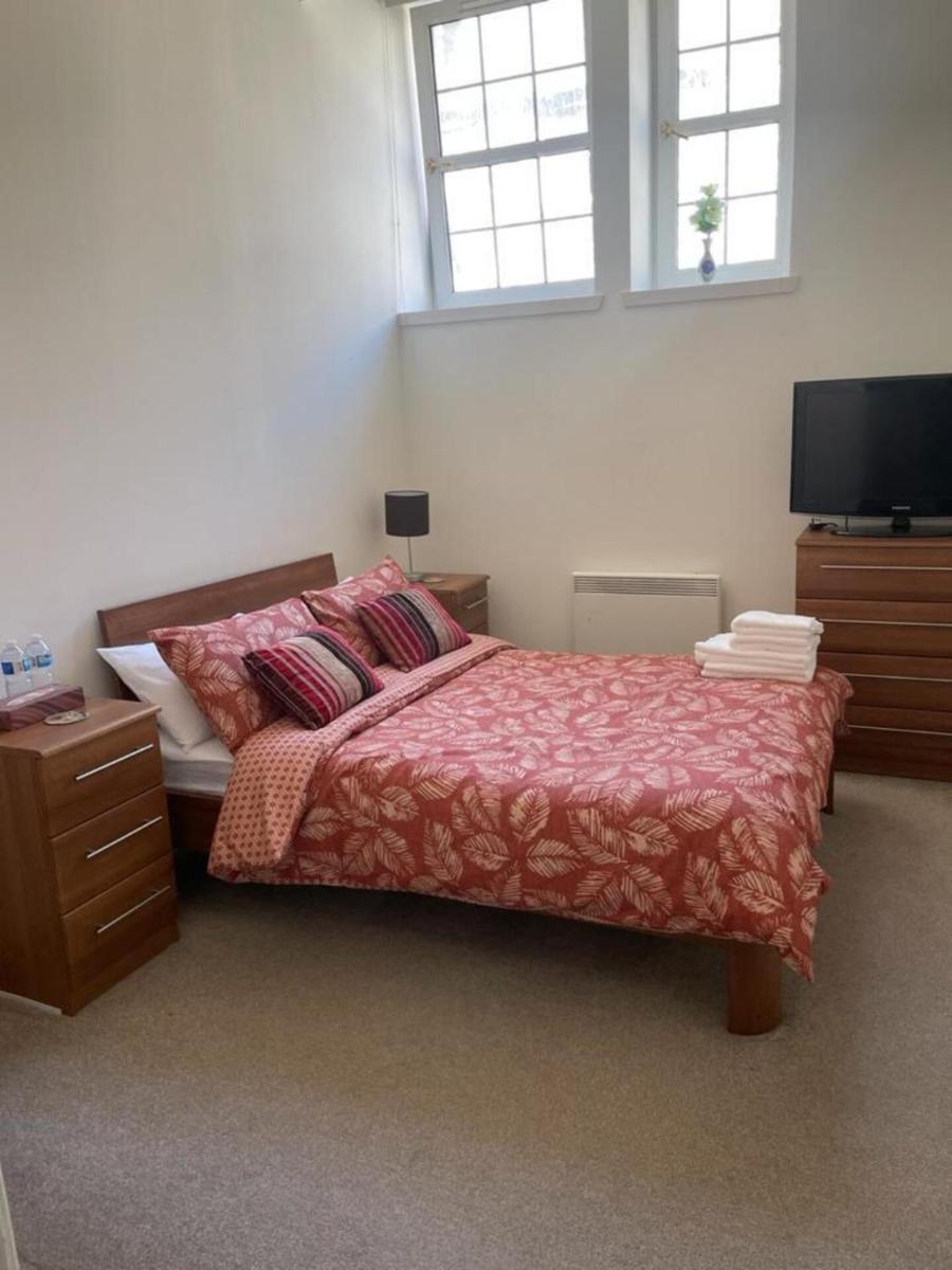 Aarons Executive 3-Bed  Aberdeen City - Housity