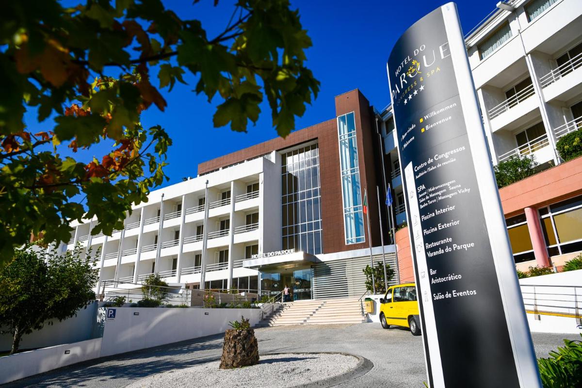 O edifício onde o hotel está situado