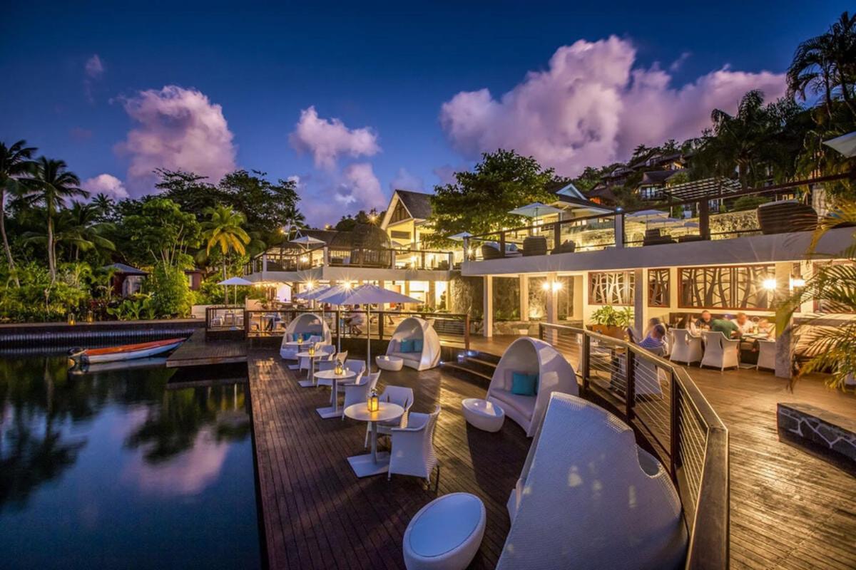 Superb Split Level Waterside Apt, Marigot Bay, St Lucia WI - Hizvo