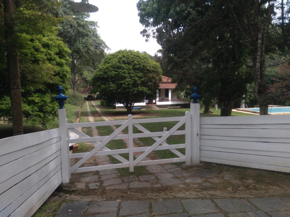 Charmosa casa campestre em Vassouras - Hizvo