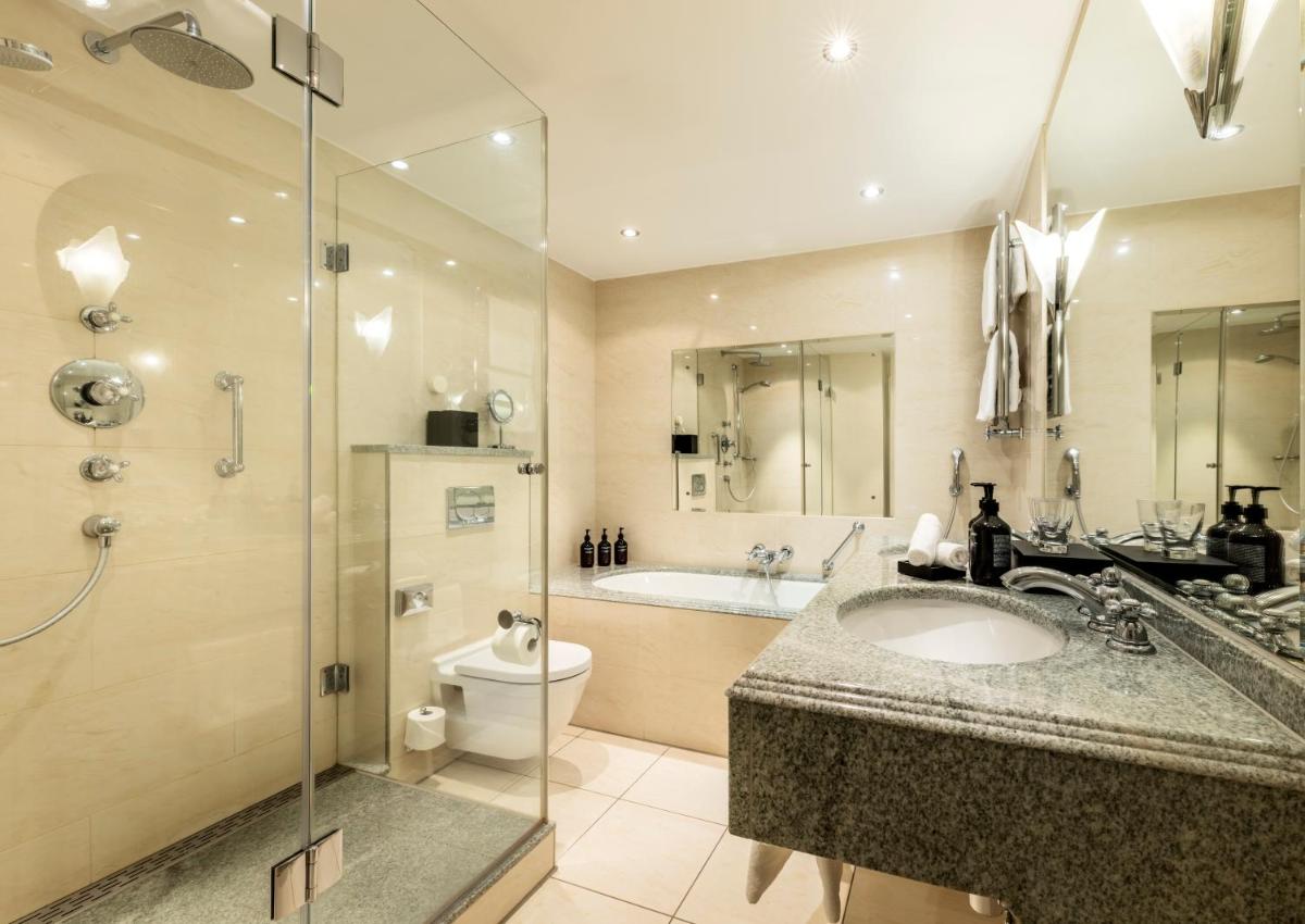 Ein Badezimmer in der Unterkunft Parkhotel Bremen – ein Mitglied der Hommage Luxury Hotels Collection