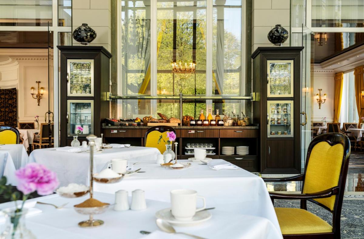 Ein Restaurant oder anderes Speiselokal in der Unterkunft Parkhotel Bremen – ein Mitglied der Hommage Luxury Hotels Collection