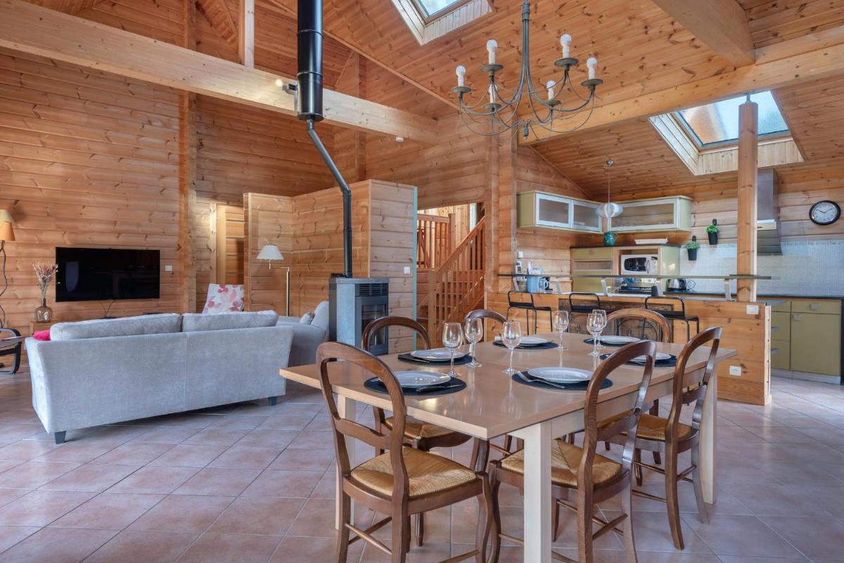 Séjour cosy, maison en bois pour 8 - Hizvo