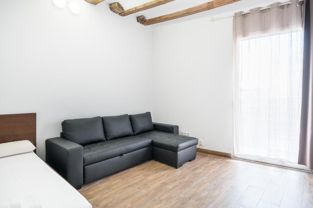 Homenfun Barcelona Studio Camp Nou II - Housity